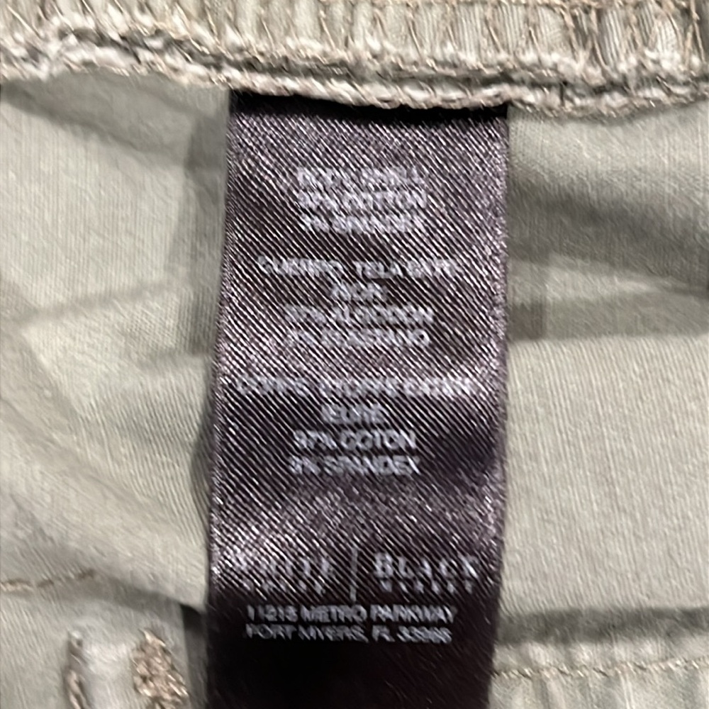 White House Black Market Green Cargo Shorts Size 2 - Picture 8 of 10